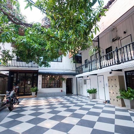 The Hidden House Hostel กรุงเทพมหานคร ภายนอก รูปภาพ