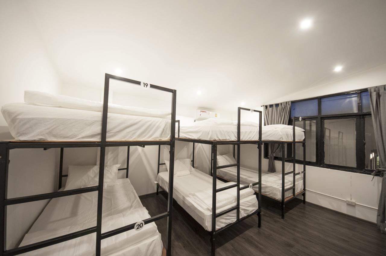 The Hidden House Hostel กรุงเทพมหานคร ภายนอก รูปภาพ