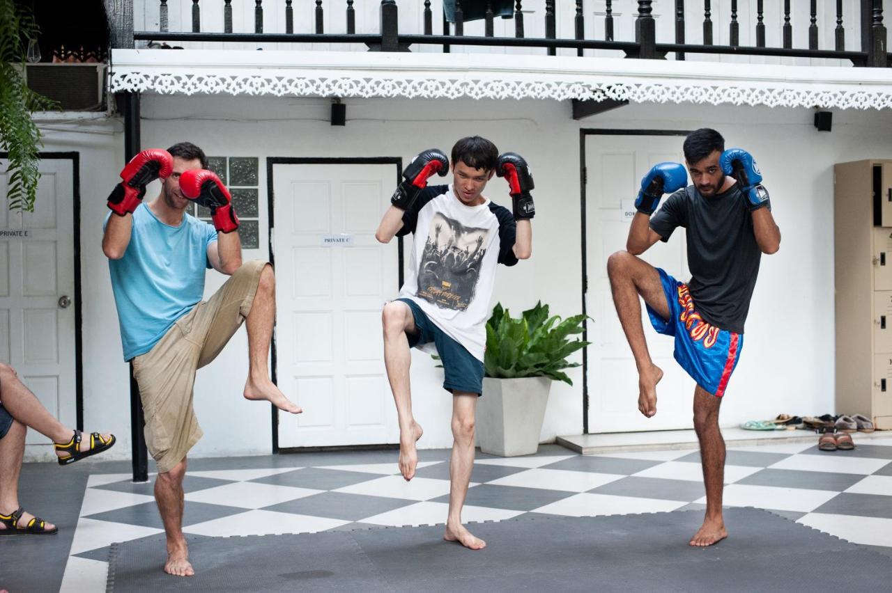 The Hidden House Hostel กรุงเทพมหานคร ภายนอก รูปภาพ