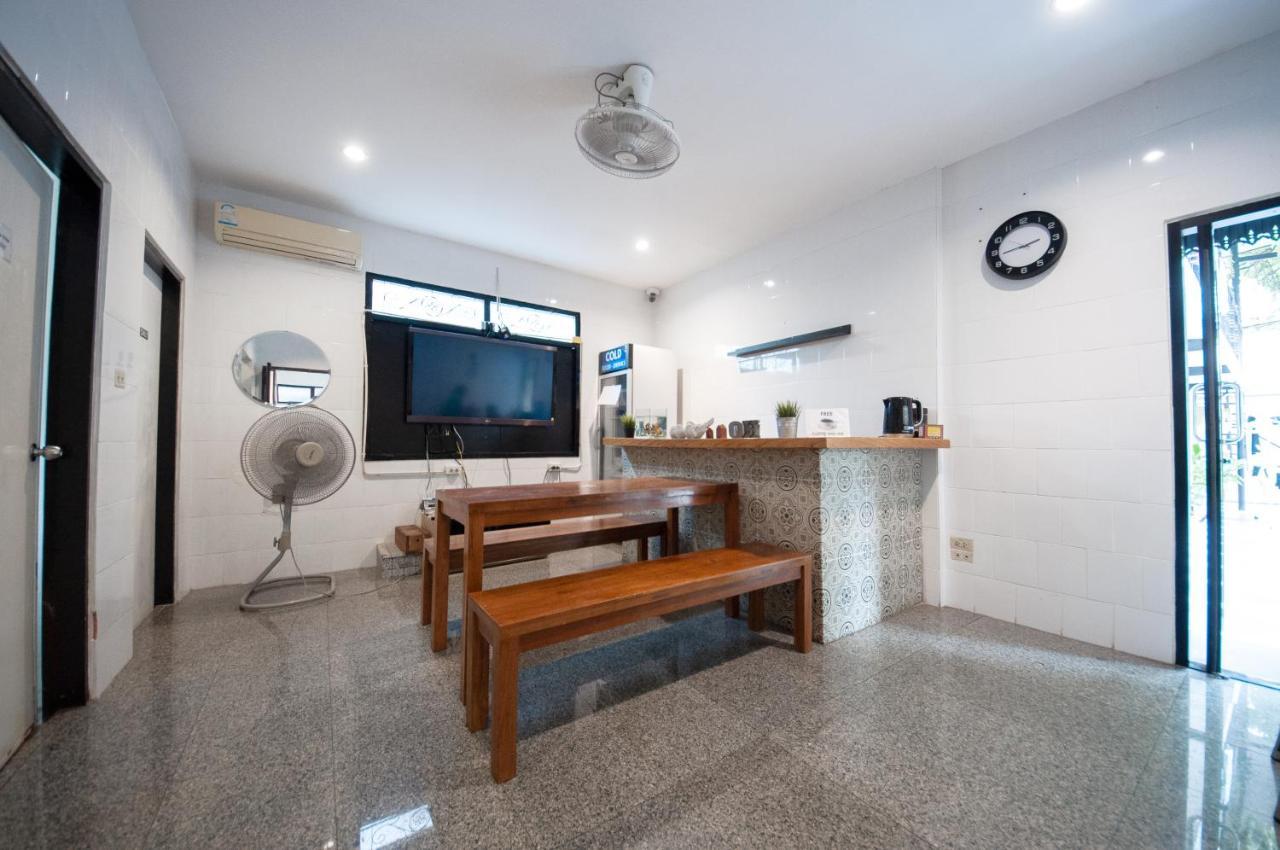 The Hidden House Hostel กรุงเทพมหานคร ภายนอก รูปภาพ